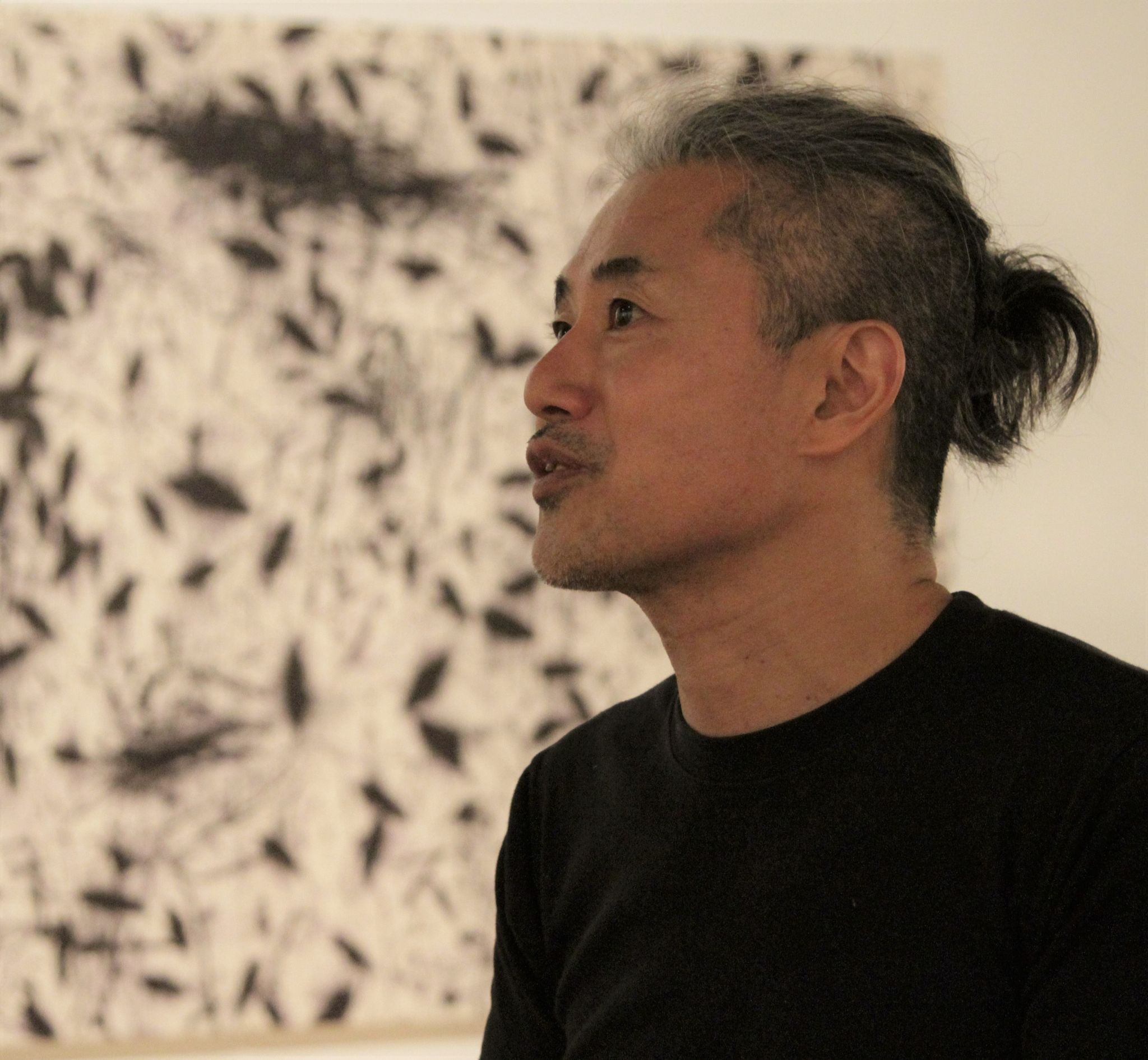 美術家・中津川浩章さんが個展「線を解放する」を開催